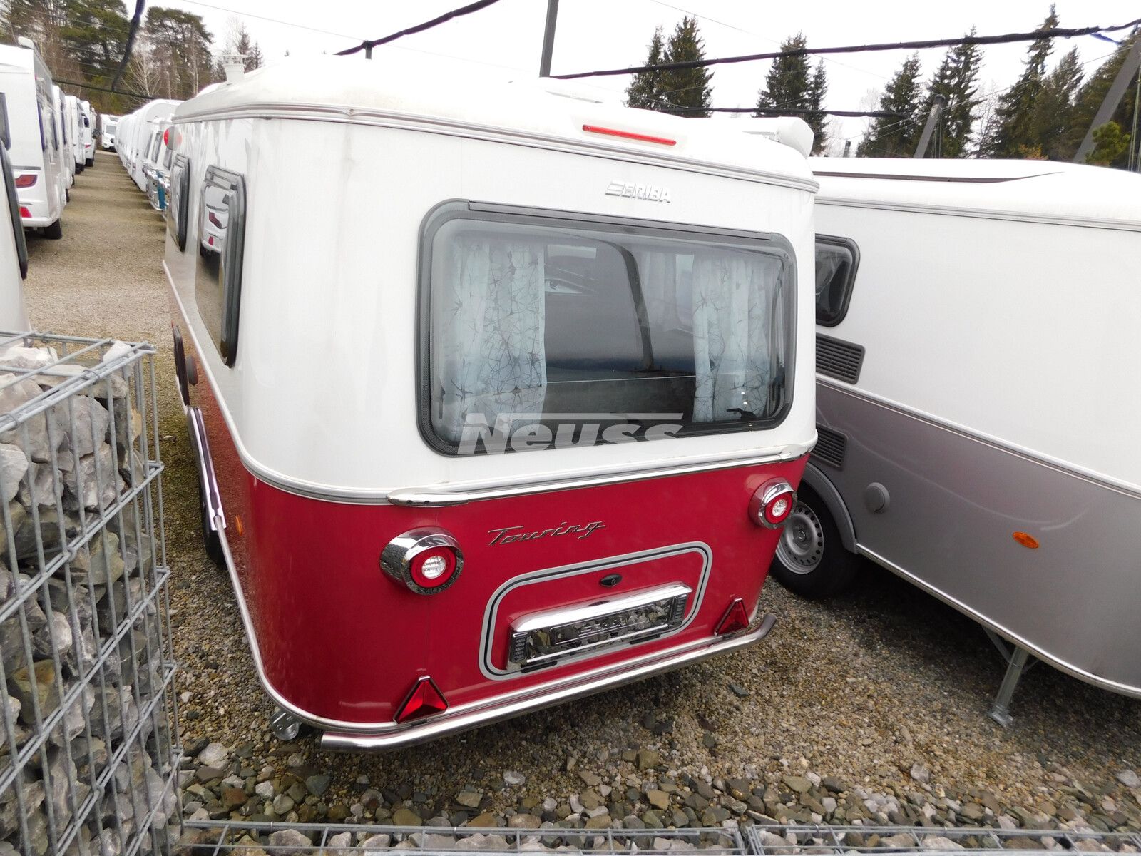 Fahrzeugabbildung HYMER / ERIBA / HYMERCAR Eriba Touring 430 Auflastung, Chrom, MarkiseLED