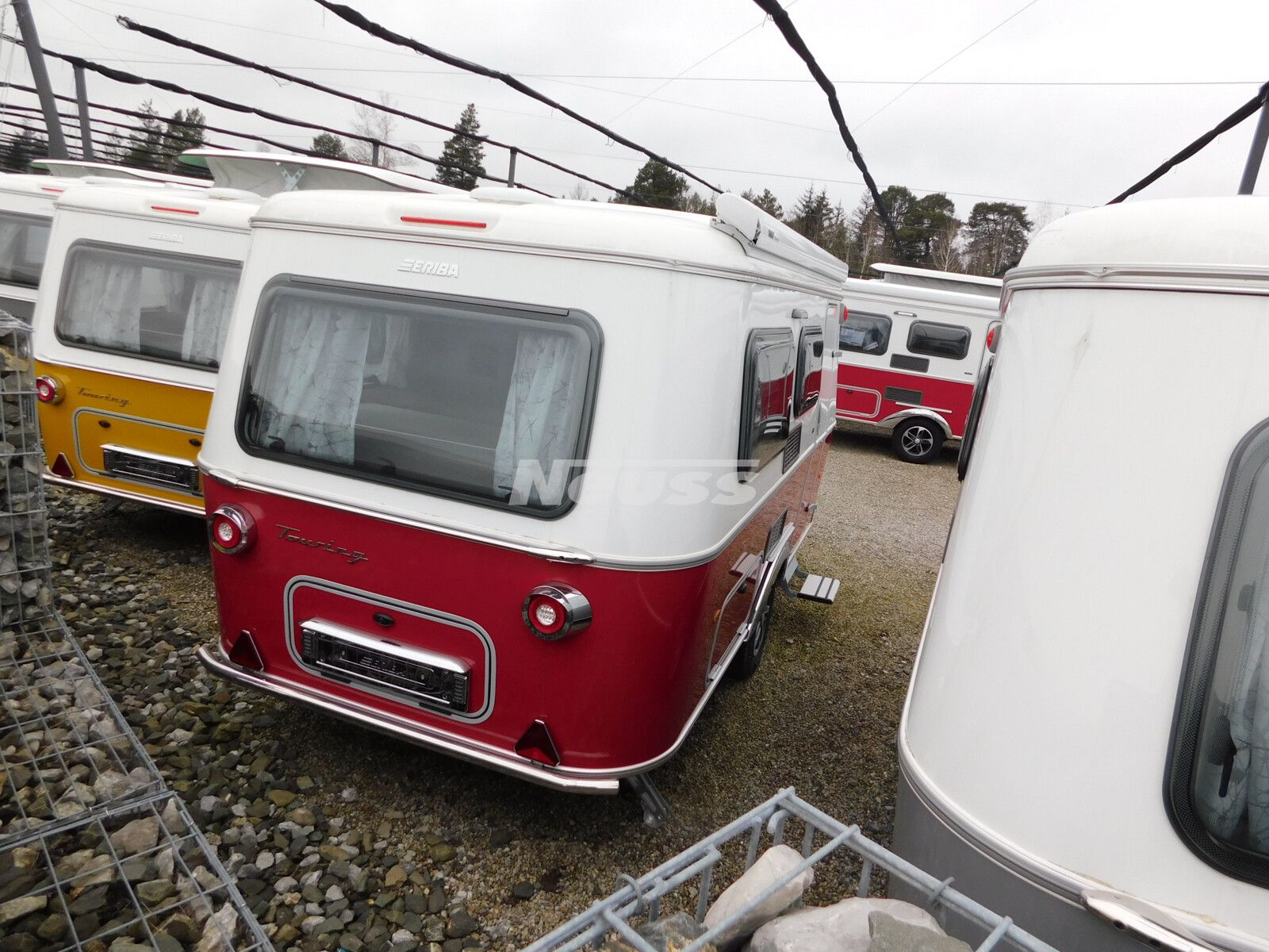 Fahrzeugabbildung HYMER / ERIBA / HYMERCAR Eriba Touring 430 Auflastung, Chrom, MarkiseLED