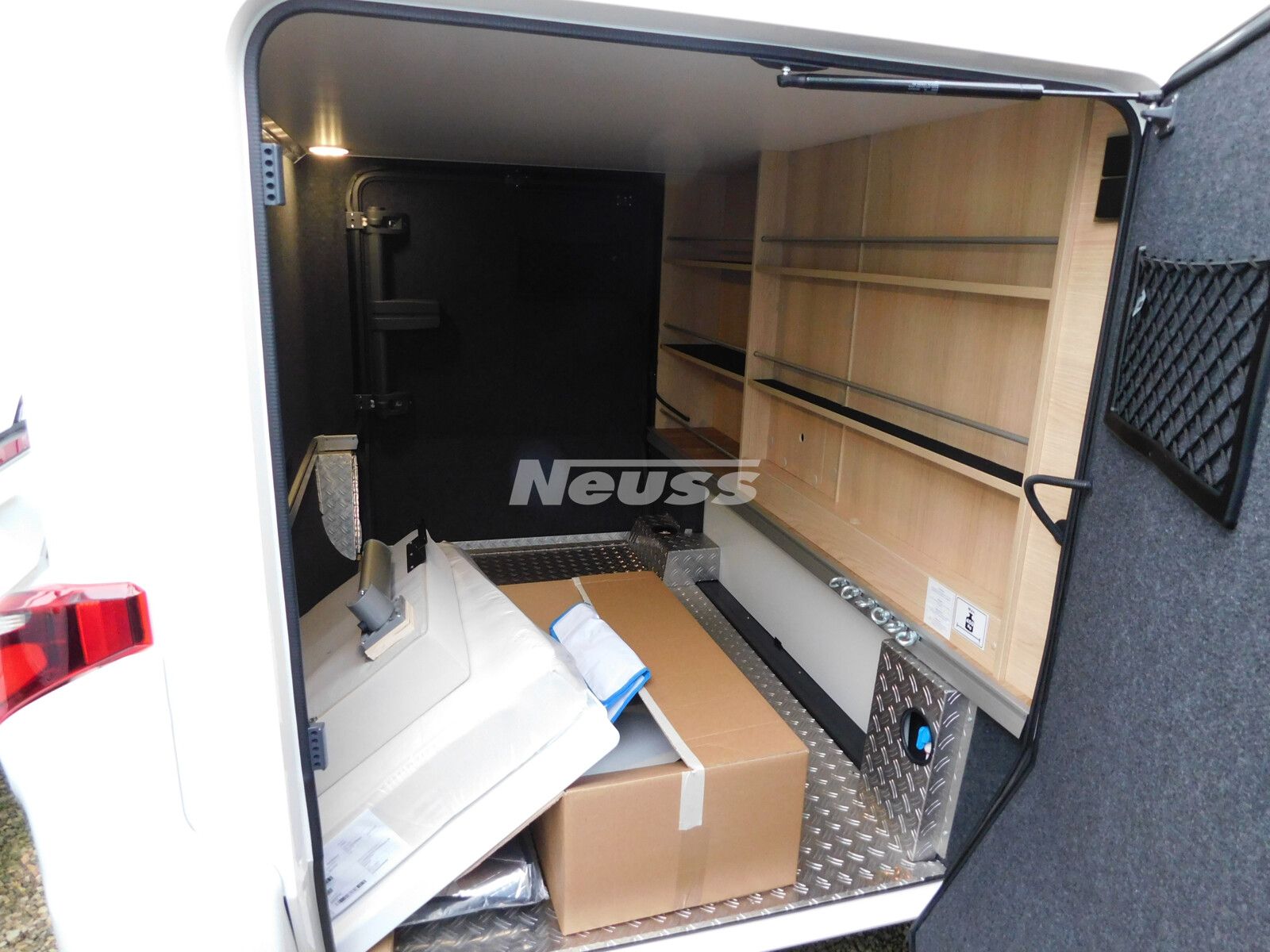 Fahrzeugabbildung HYMER / ERIBA / HYMERCAR B-Klasse MC T 680 mit Hubbett