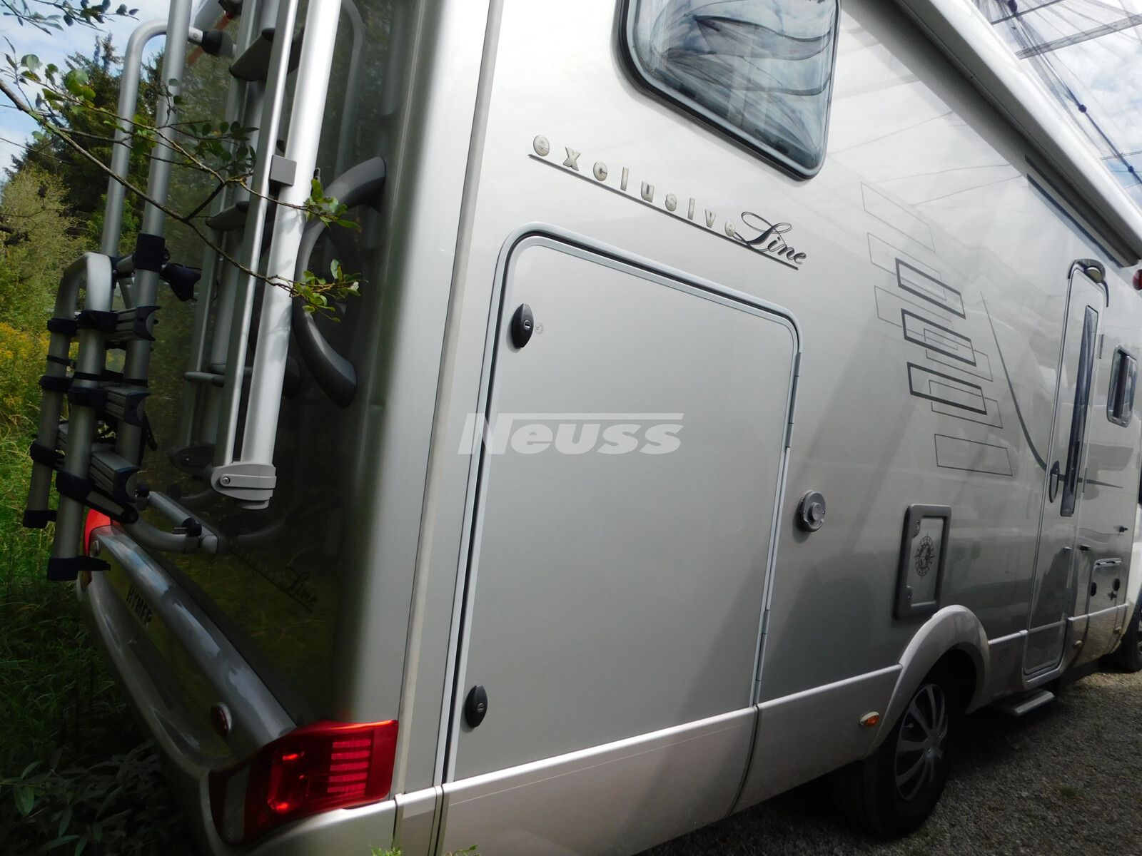 Fahrzeugabbildung HYMER / ERIBA / HYMERCAR Tramp CL 674 Exclusiv-Line SAT+TV, Hubbett, RFK