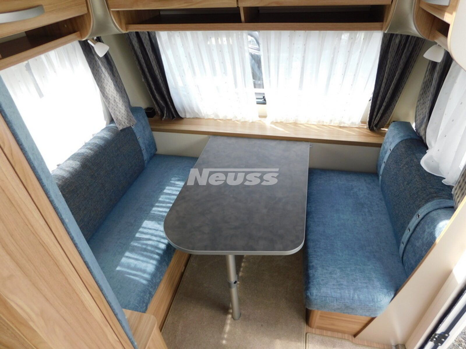 Fahrzeugabbildung HYMER / ERIBA / HYMERCAR Eriba Nova Light 442 Mover,UP4,SAT+TV,Vorzelt