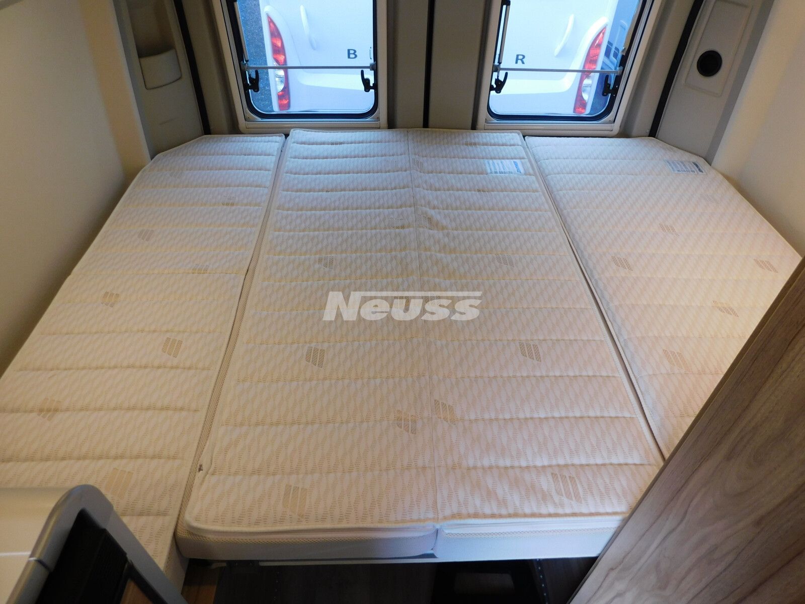 Fahrzeugabbildung HYMER / ERIBA / HYMERCAR Grand Canyon Fiat Navi/RFK, AHK, Aufstelldach