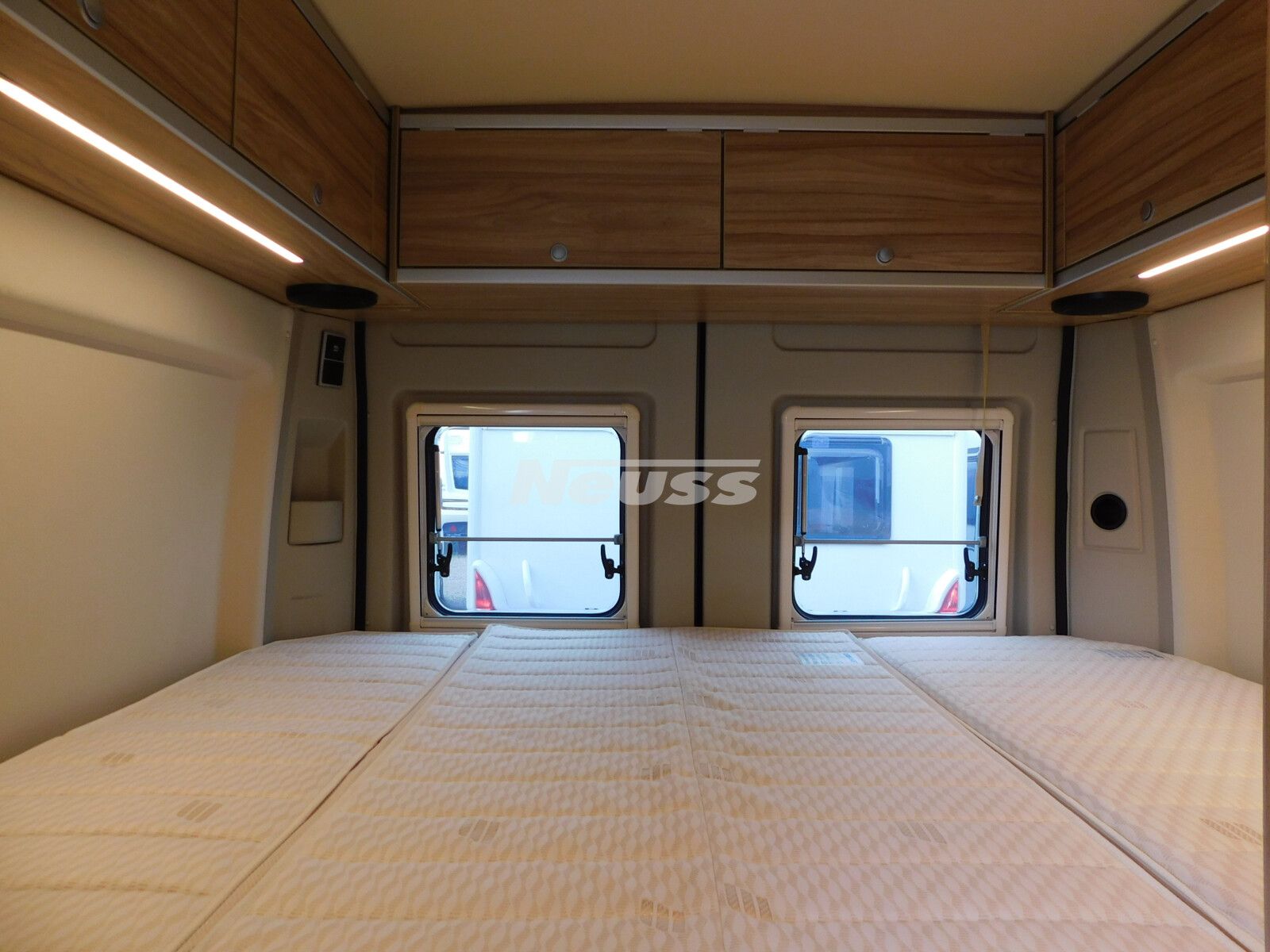 Fahrzeugabbildung HYMER / ERIBA / HYMERCAR Grand Canyon Fiat Navi/RFK, AHK, Aufstelldach