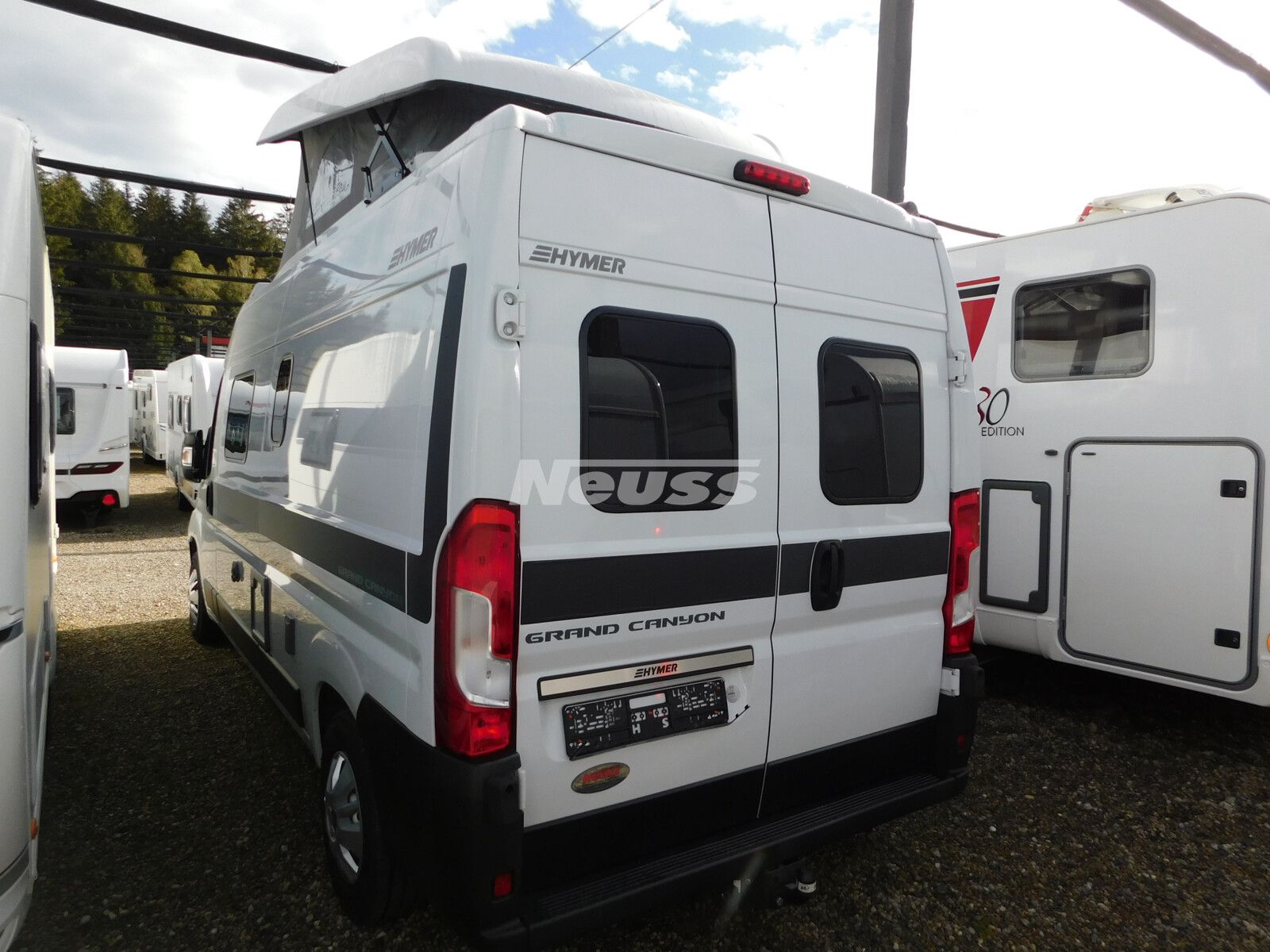 Fahrzeugabbildung HYMER / ERIBA / HYMERCAR Grand Canyon Fiat Navi/RFK, AHK, Aufstelldach