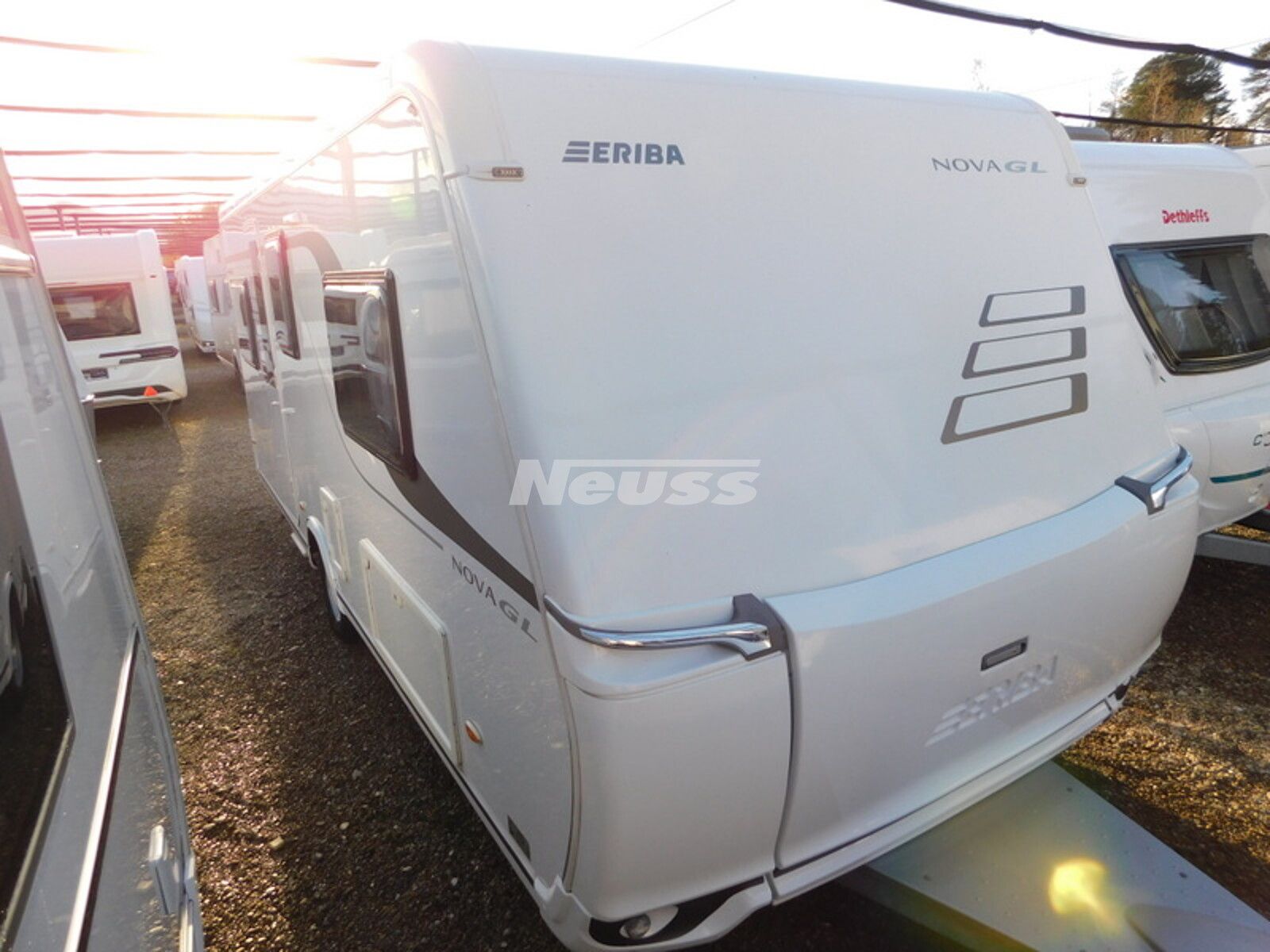 Fahrzeugabbildung HYMER / ERIBA / HYMERCAR Eriba Nova GL 530 Mover, Vorzelt, Klima