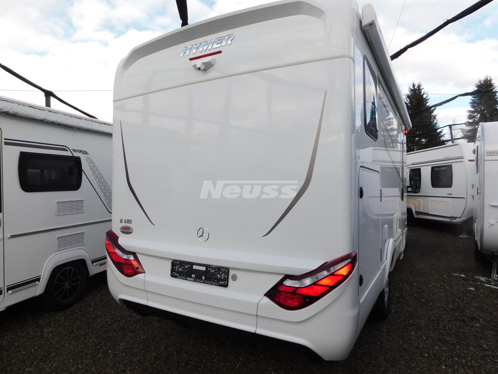 Fahrzeugabbildung HYMER / ERIBA / HYMERCAR B-Klasse MC T 680 Distronic, ALDE, Backofen