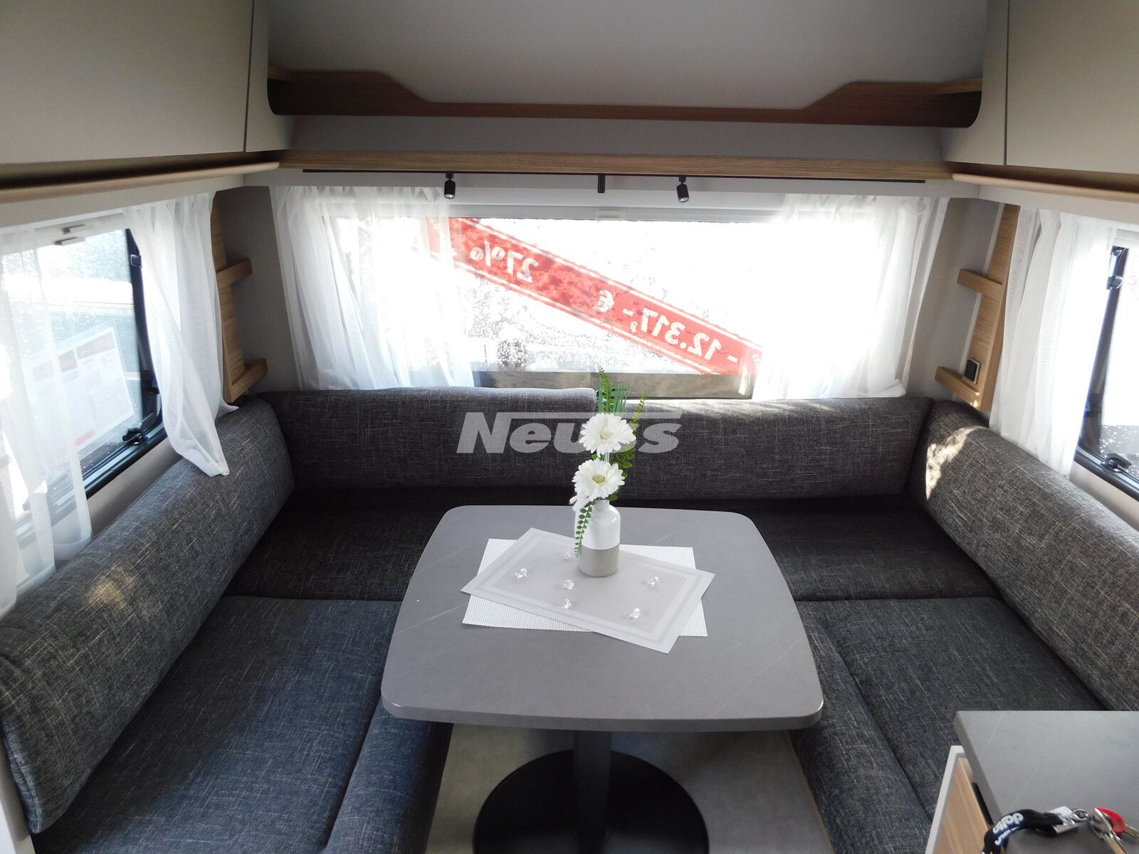 Fahrzeugabbildung Dethleffs Nomad 530 DR