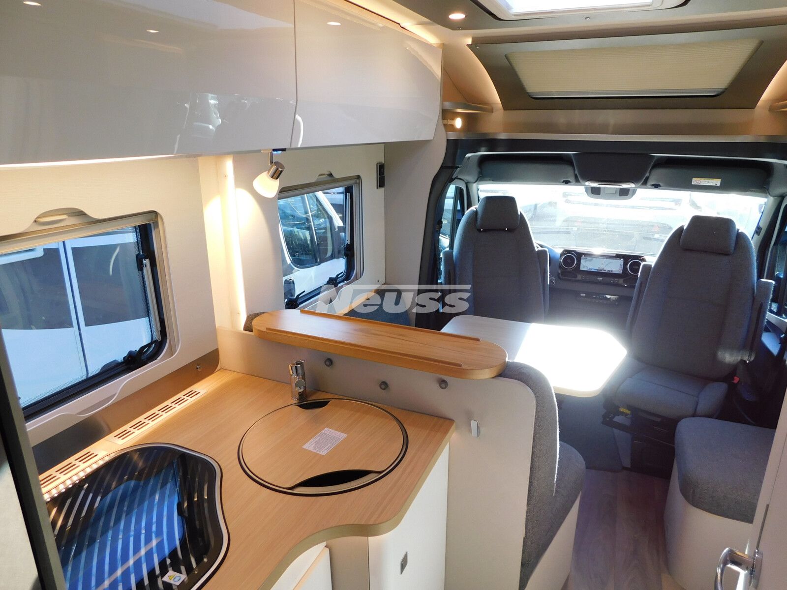 Fahrzeugabbildung HYMER / ERIBA / HYMERCAR Tramp S 585 2x Solar, Clesana, LTE-Router, SAT